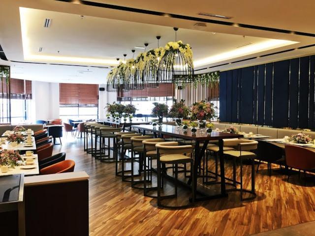 Dorsett Sri Hartamas Kl By Roam Hotel Kuala Lumpur Buitenkant foto